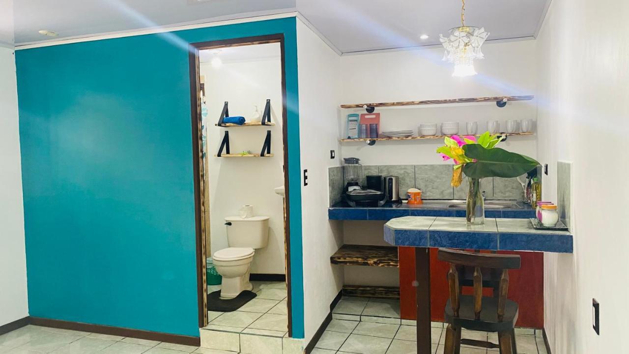 Nomada'S Digital Hostel Manuel Antonio Exterior photo