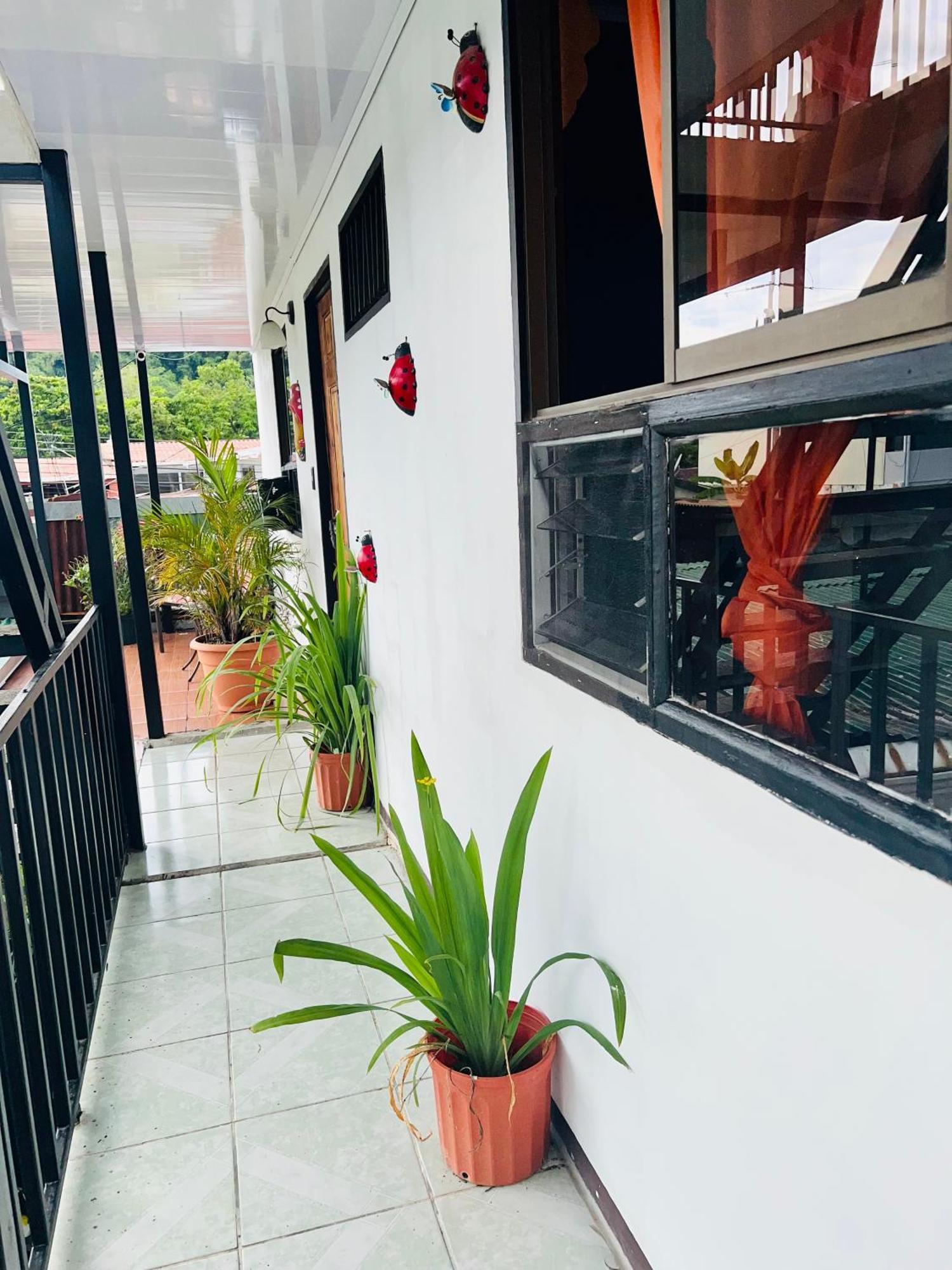Nomada'S Digital Hostel Manuel Antonio Exterior photo